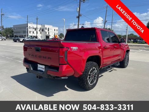 Used 2025 Toyota Tacoma TRD Sport AWD/4WD image 5