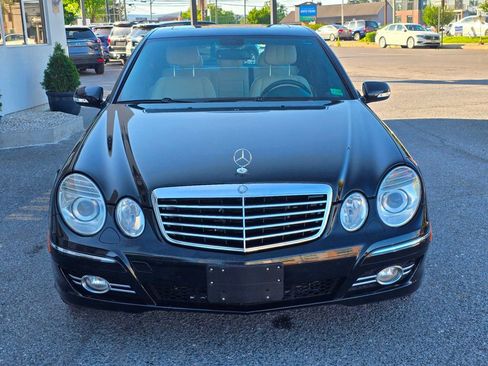 Used 2008 Mercedes-Benz E 550 Sedan image 3