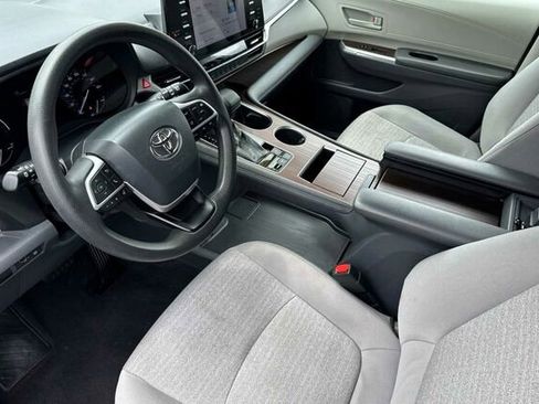 Used 2021 Toyota Sienna LE FWD image 7