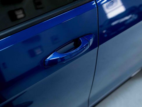 Used 2018 Volkswagen Golf R 4-Door image 31