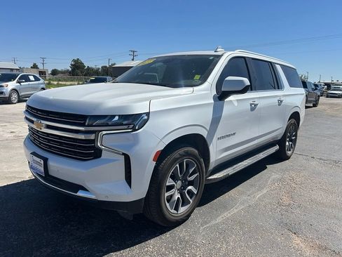 Used 2023 Chevrolet Suburban LT RWD image 1