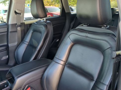 Used 2021 Lincoln Corsair Standard image 10