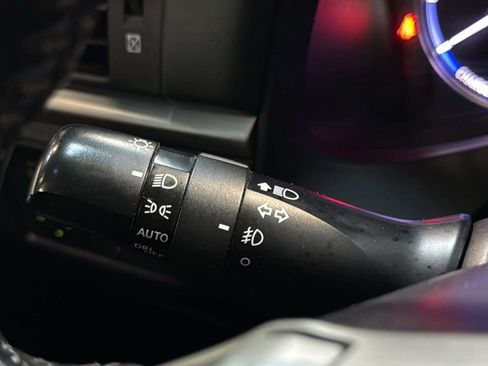 Used 2011 Lexus CT 200h Premium w/ Premium Audio Pkg FWD image 30