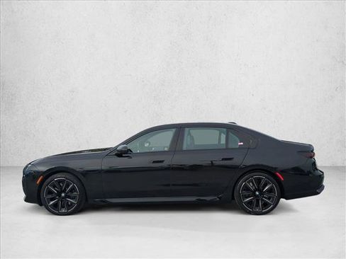 Used 2024 BMW 760i xDrive w/ Premium Package 2 AWD/4WD image 9