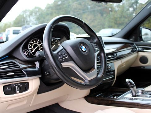 Used 2017 BMW X5 xDrive35d image 16