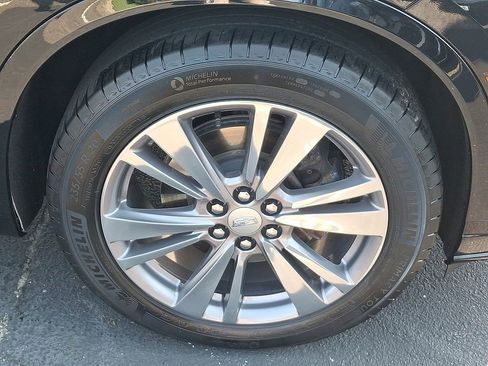 Certified 2024 Cadillac XT6 Premium Luxury AWD/4WD image 9