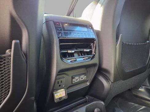 New 2025 Jeep Grand Cherokee L Limited w/ Trailer Tow Package image 24