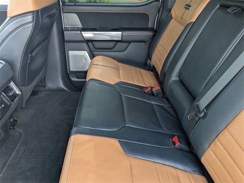 Used 2024 Ford F350 Platinum image 27