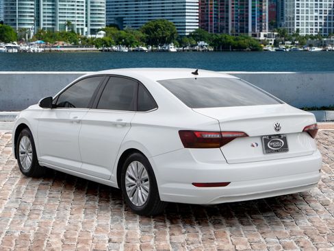 Used 2019 Volkswagen Jetta R-Line image 7