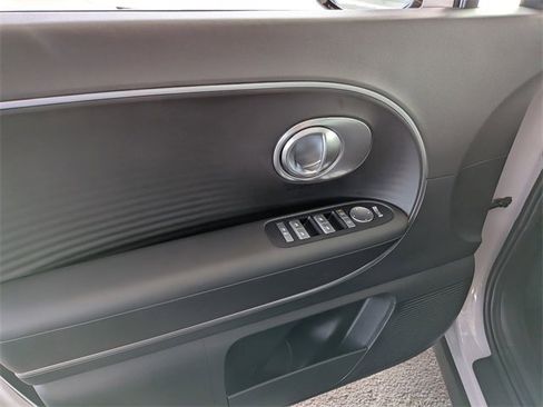 Used 2026 Hyundai Ioniq 9 S image 8