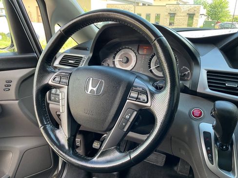 Used 2014 Honda Odyssey Touring Elite image 18