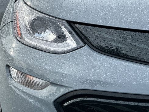 Used 2019 Chevrolet Bolt Premier w/ Infotainment Package image 45