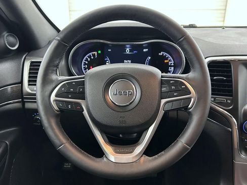 Used 2018 Jeep Grand Cherokee Limited image 11