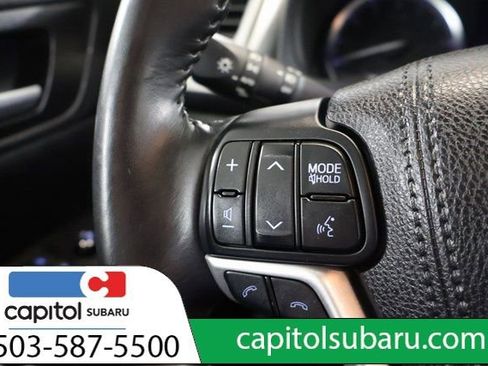 Used 2018 Toyota Highlander XLE image 19