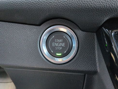 Certified 2025 Chevrolet Traverse Z71 AWD/4WD image 17