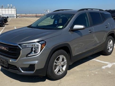 Used 2023 GMC Terrain SLE w/ Driver Convenience Package AWD/4WD image 2