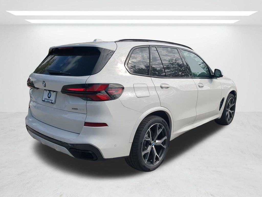 New 2026 BMW X5 xDrive40i w/ M Sport Package AWD/4WD image 4