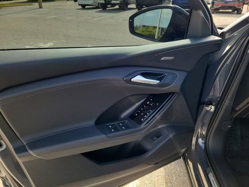 Certified 2025 Audi Q6 e-tron Premium Plus w/ Premium Plus RWD image 19