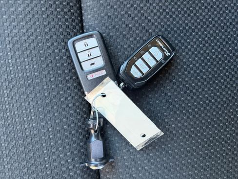 Used 2022 Honda HR-V EX image 10