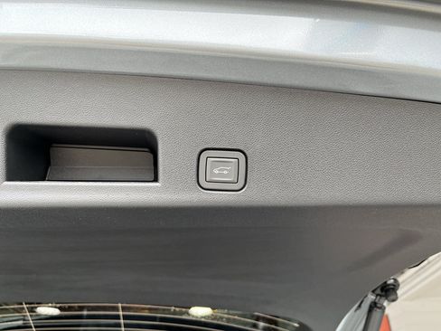 New 2026 Chevrolet Traverse High Country w/ LPO, Floor Liner Package FWD image 11