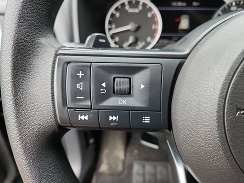 Used 2024 Nissan Rogue S AWD/4WD image 21