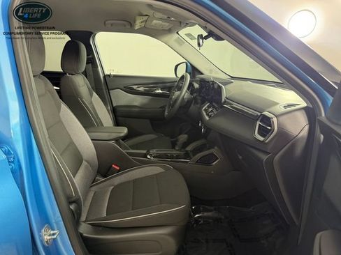 Used 2025 Chevrolet TrailBlazer LT AWD/4WD image 20