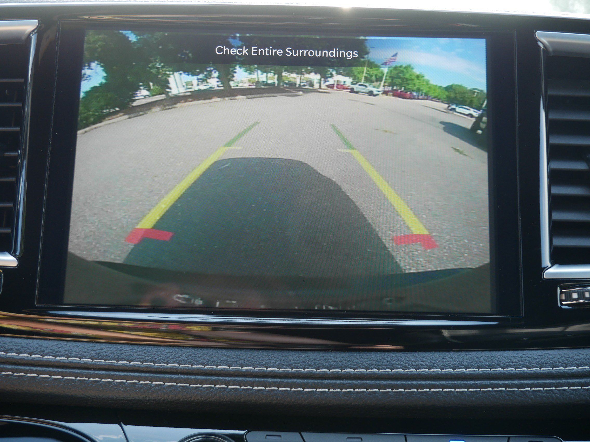 Used 2026 Chrysler Pacifica Limited w/ S Appearance Package FWD image 33
