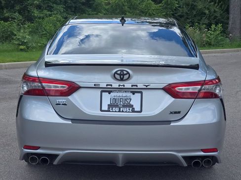 Used 2019 Toyota Camry XSE FWD image 14
