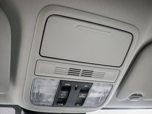 New 2026 Honda Odyssey Touring image 26