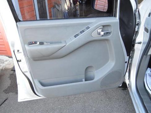 Used 2008 Nissan Frontier SE w/ SE Value Truck Pkg image 29