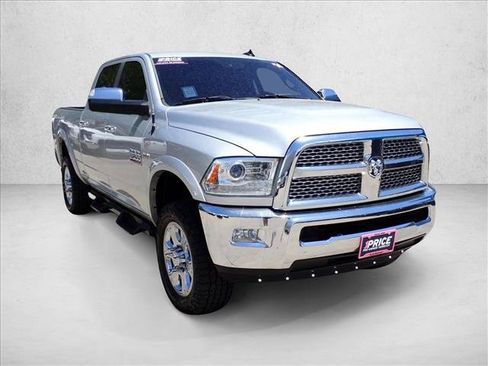 Used 2014 RAM 2500 Laramie AWD/4WD image 6