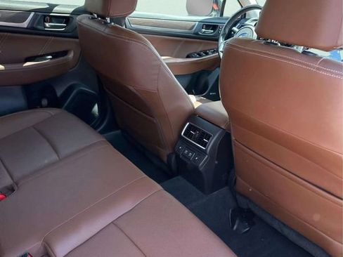 Used 2019 Subaru Outback 2.5i Touring w/ Popular Package #3A AWD/4WD image 12