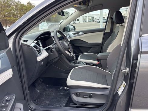 New 2026 Volkswagen Taos SE FWD image 13