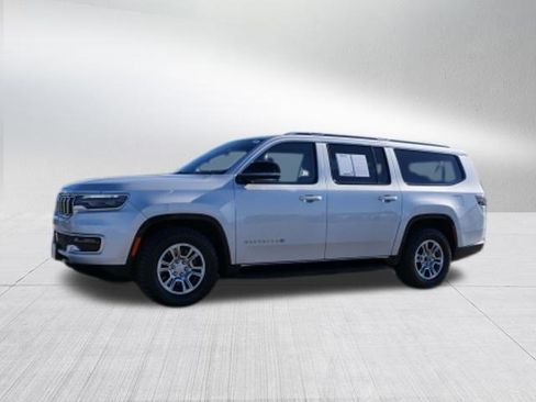 Used 2024 Jeep Wagoneer L 4WD image 6