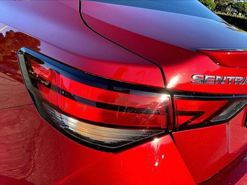 Used 2023 Nissan Sentra SR w/ SR Premium Package image 23