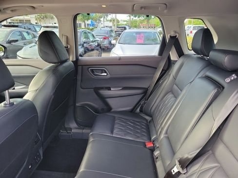 Used 2023 Nissan Rogue Platinum w/ Platinum Premium Package AWD/4WD image 14