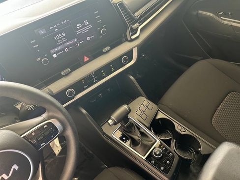 Used 2024 Kia Sportage LX FWD image 46
