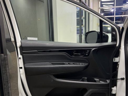 Used 2023 Honda Odyssey Elite image 18