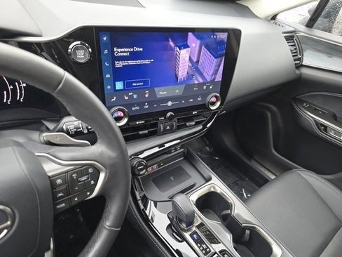Used 2023 Lexus NX 350 AWD image 34