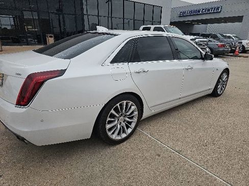 Used 2018 Cadillac CT6 Luxury AWD/4WD image 1