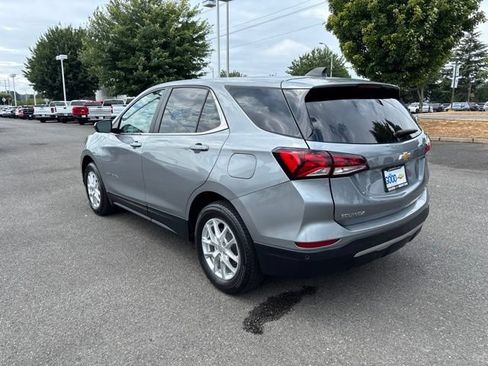 Used 2024 Chevrolet Equinox LT AWD/4WD image 3