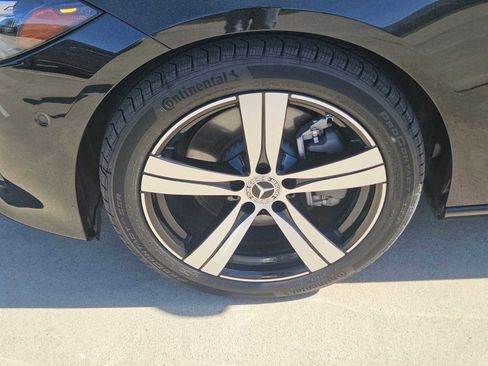 Used 2025 Mercedes-Benz C 300 Sedan image 9