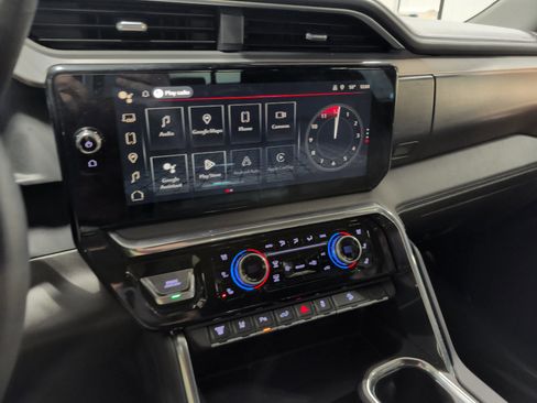 Used 2024 GMC Sierra 2500 Denali w/ Denali Reserve Package image 10