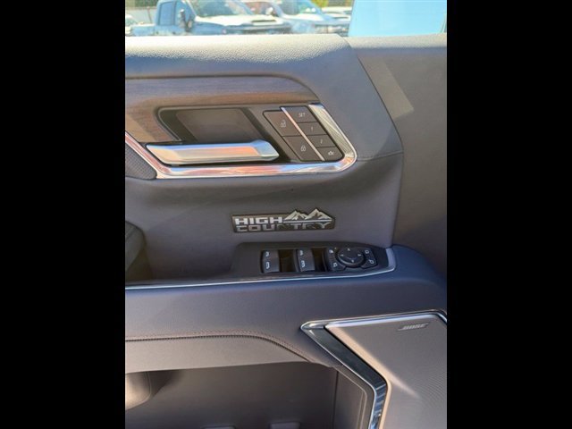 Used 2024 Chevrolet Silverado 1500 High Country AWD/4WD image 9