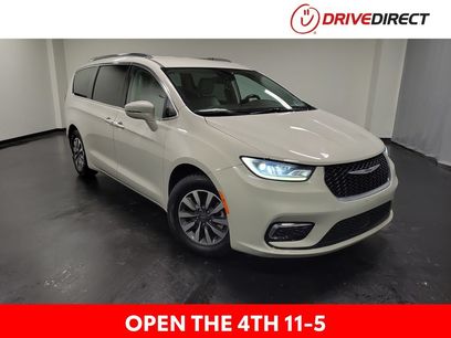 Used 2021 Chrysler Pacifica Touring-L