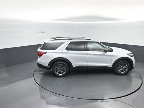 New 2026 Ford Explorer Active w/ Active Comfort Package image 30