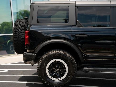 Used 2024 Ford Bronco Black Diamond w/ Sasquatch Package AWD/4WD image 11