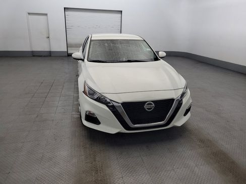 Used 2019 Nissan Altima 2.5 S FWD image 14