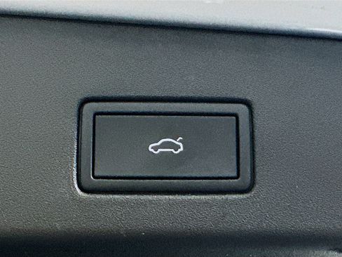 Used 2022 Volkswagen ID.4 Pro S image 31