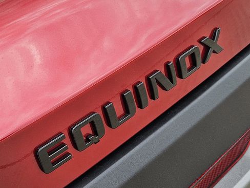 New 2026 Chevrolet Equinox LT w/ Convenience Package II FWD image 14